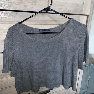 Cropped brandy Melville tee